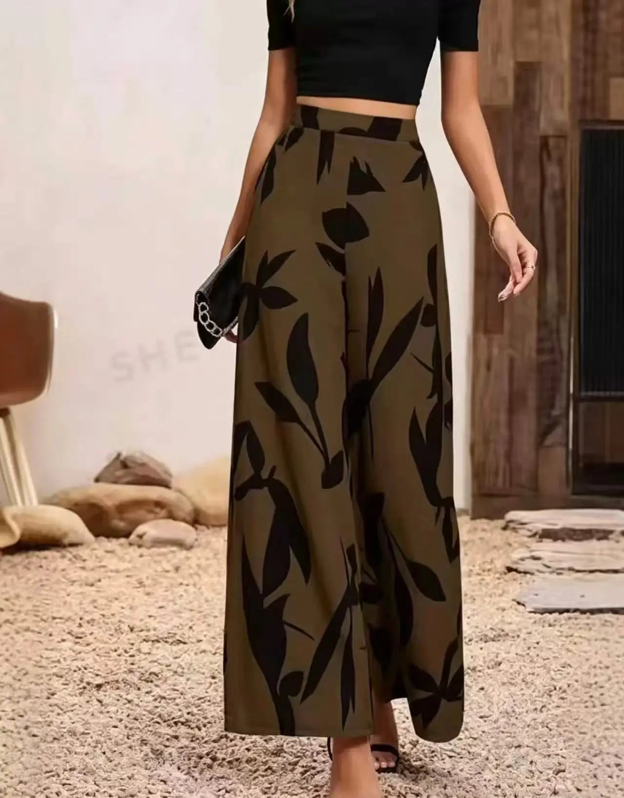 Women's Leaf Print Wide-Legged Casual Pants Loose Fit Fashionable Trousers